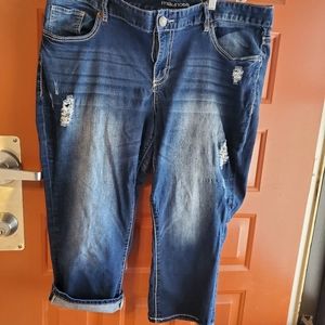 Maurices Capris 22plus